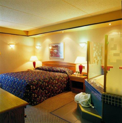 - Airport West By Ihg Winnipeg