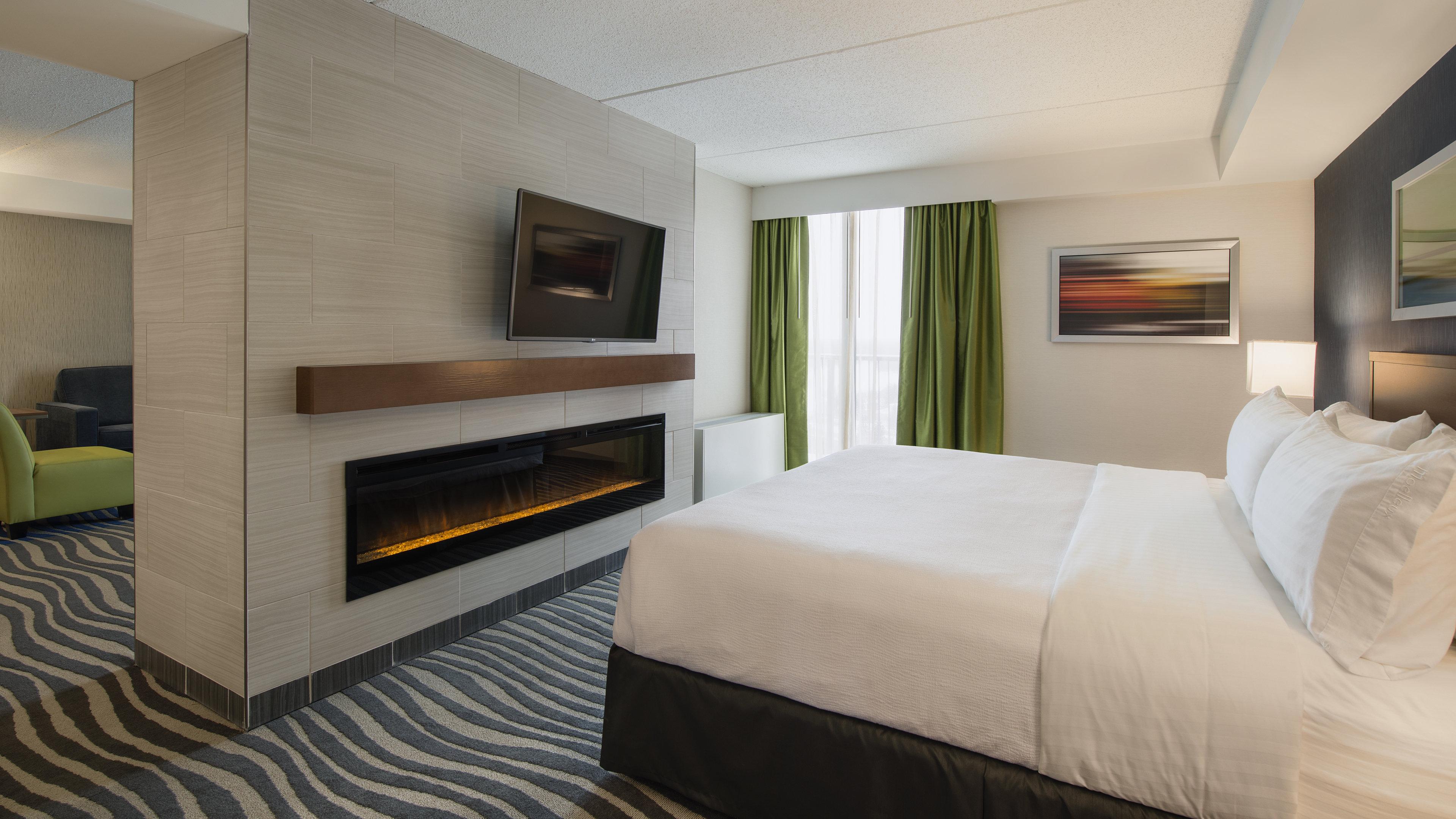- Airport West By Ihg Hotel 3*